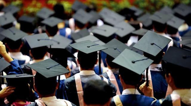 球速体育直播中心-学费暴跌15万，招生难了？